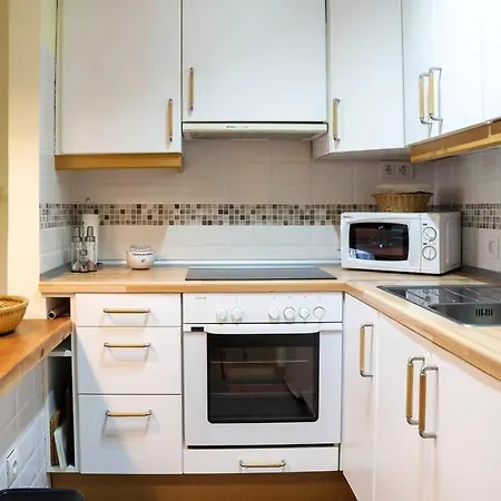 With One Bedroom In Puerto De La Cruz With Wonderful City View Balcony And Wifi 500 M From 아파트 *